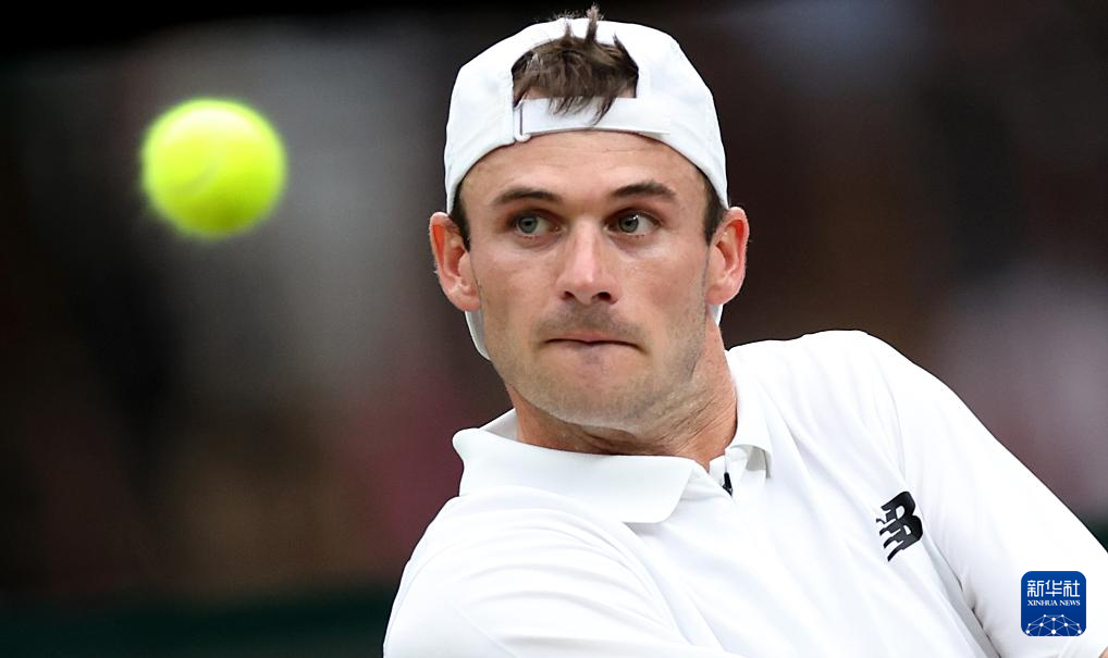 有人认为他 有人认为他