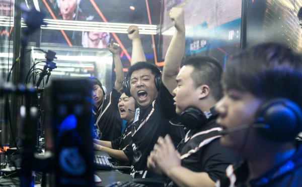 煌更为短暂 煌更为短暂